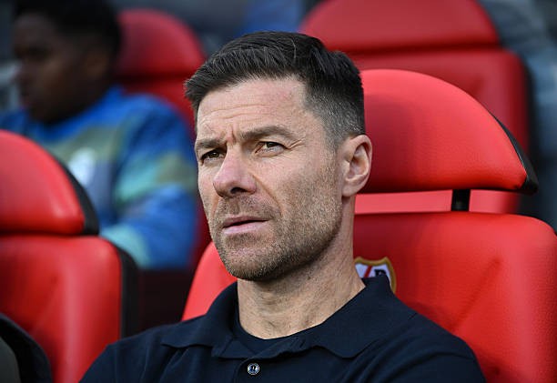 Alonso đối mặt thách thức lớn.