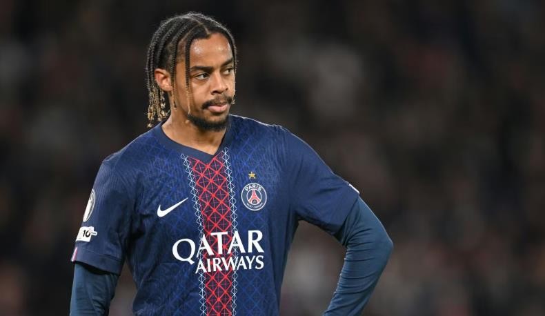 Bradley Barcola được nhiều CLB săn đón.