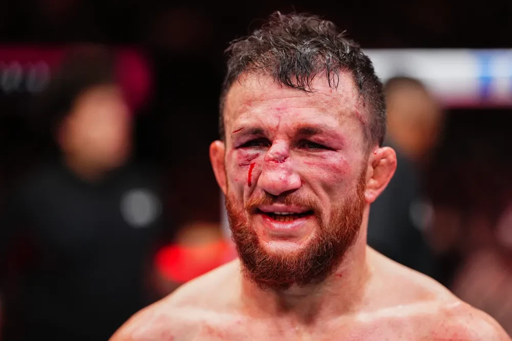 Merab Dvalishvili đối đầu Petr Yan tại UFC 323