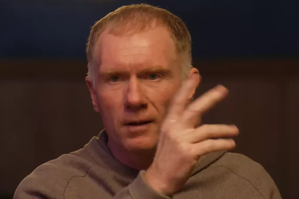 Scholes quan ngại về Arsenal. 