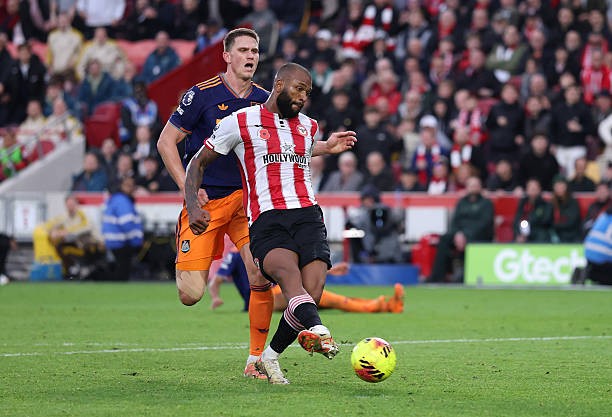 Tottenham cần phải cân nhắc thật kỹ về tiền đạo này.