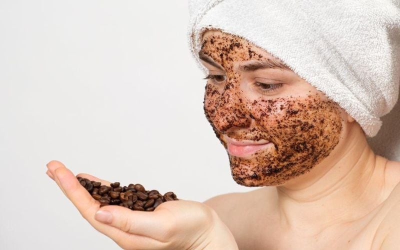 Chỉ với vài nguyên liệu cơ bản, loại dầu này có thể trở thành bước dưỡng bổ sung hữu ích trong thói quen làm đẹp hằng ngày.