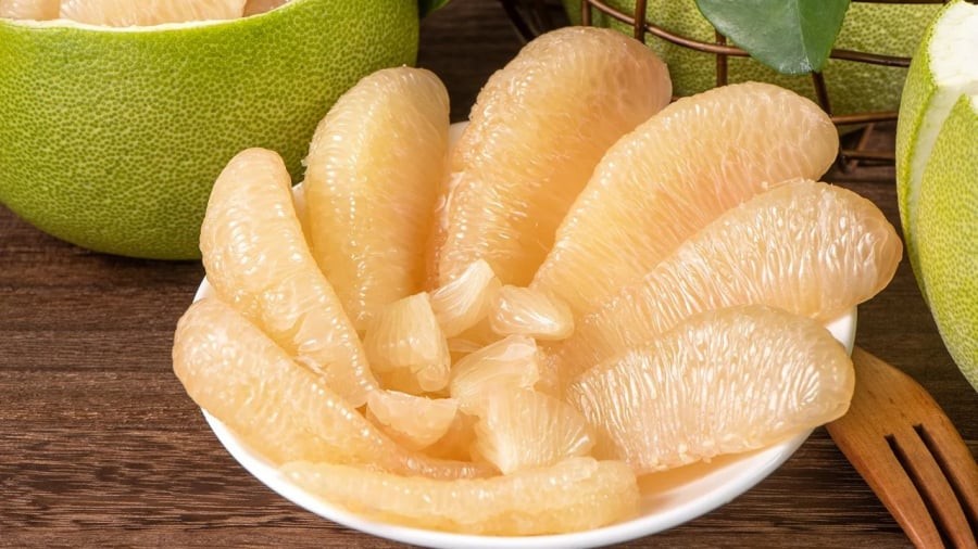 Ăn bưởi trước bữa ăn có thể tạo cảm giác no lâu, hỗ trợ cho việc giảm cân diễn ra hiệu quả hơn.