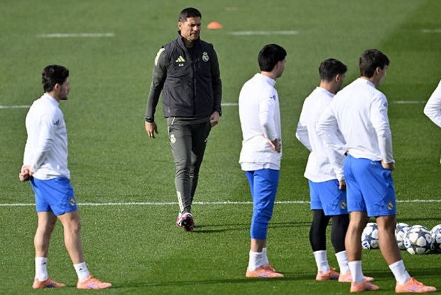 Real mất khá nhiều trụ cột trước chuyến làm khách đến Etihad.