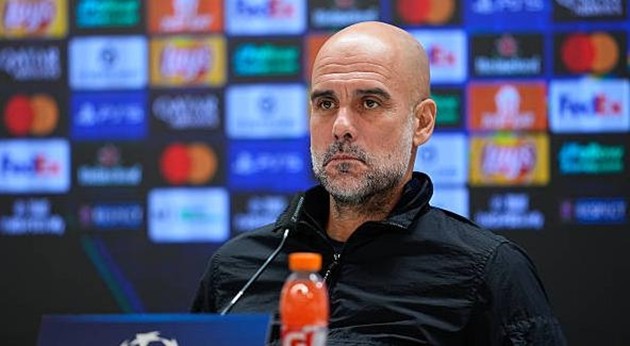 Pep Guardiola gửi lời thách thức cho dàn sao mới của Manchester City.