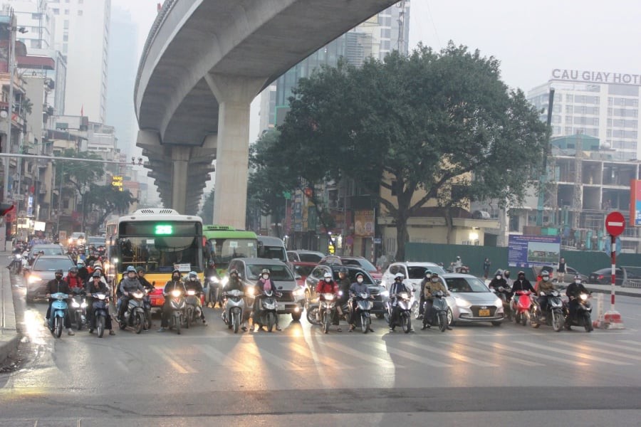 Ngày 10-12, Hà Nội chính thức đưa vào hoạt động hơn 1.800 camera và hệ thống đèn tín hiệu giao thông ứng dụng trí tuệ nhân tạo (AI).