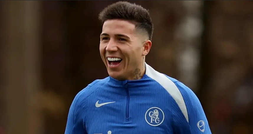 Enzo đã thay đổi người đại diện.