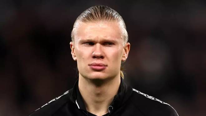 Haaland từng bị bố định hướng làm golfer thay vì cầu thủ.