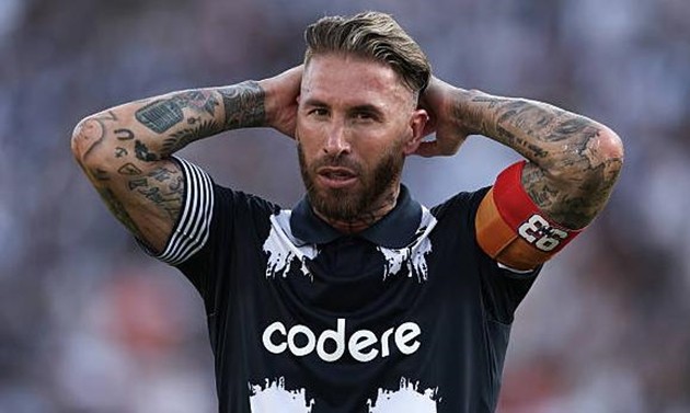 Manchester United không mặn mà với Sergio Ramos.