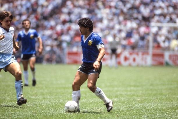 World Cup 1986 chứng kiến Diego Maradona ghi bàn theo phong cách 