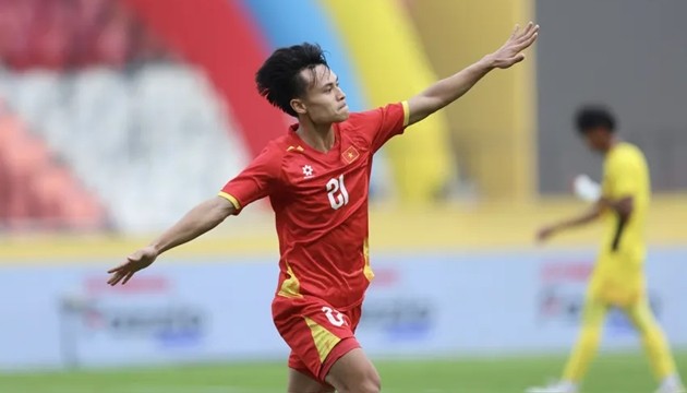 Bóng đá nam và nữ Việt Nam thách thức huy chương vàng SEA Games 33.