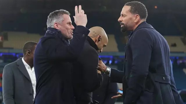 Rio Ferdinand và Jamie Carragher tranh cãi xung quanh Mohamed Salah.
