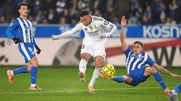 Kylian Mbappe trở lại và ngay lập tức ghi bàn.