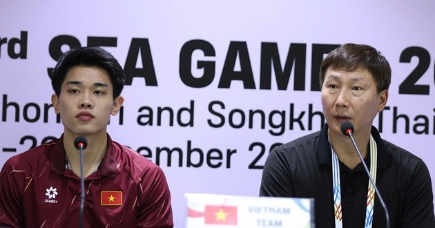 HLV Kim Sang Sik hài lòng về U22 Việt Nam