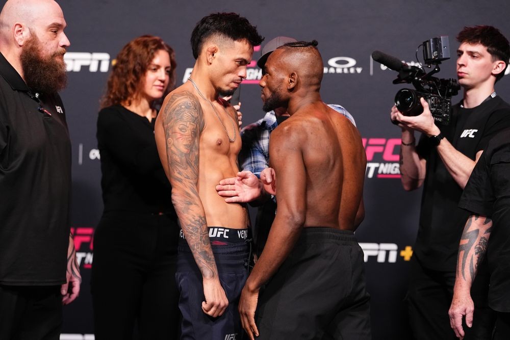 Brandon Royval và Manel Kape trong buổi cân thử trước sự kiện UFC Vegas 112.