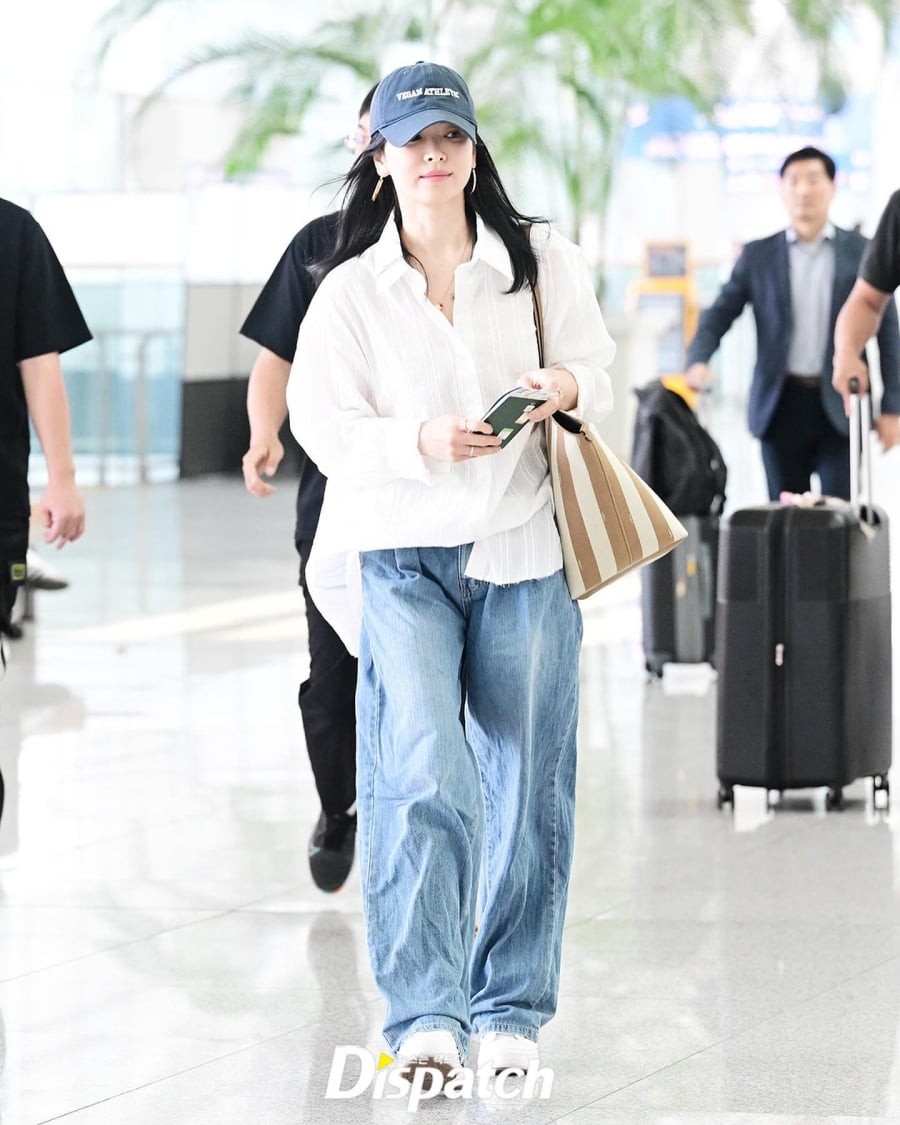 Quần jeans ống suông mang lại sự thoải mái và khả năng che nhược điểm hiệu quả.