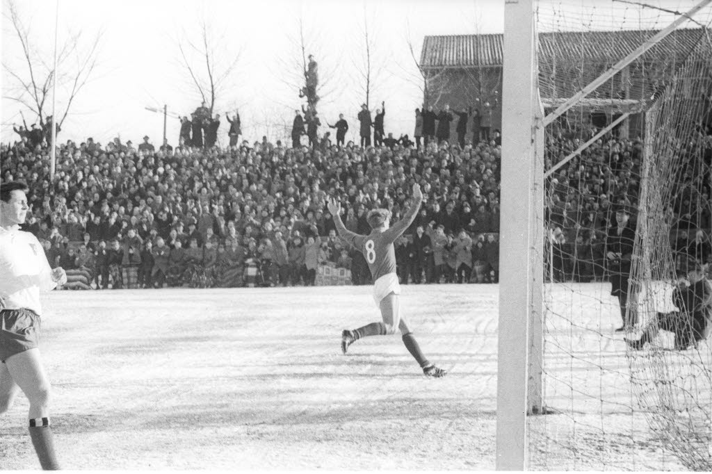 Bundesliga ra đời năm 1962 với nhiều tranh cãi.