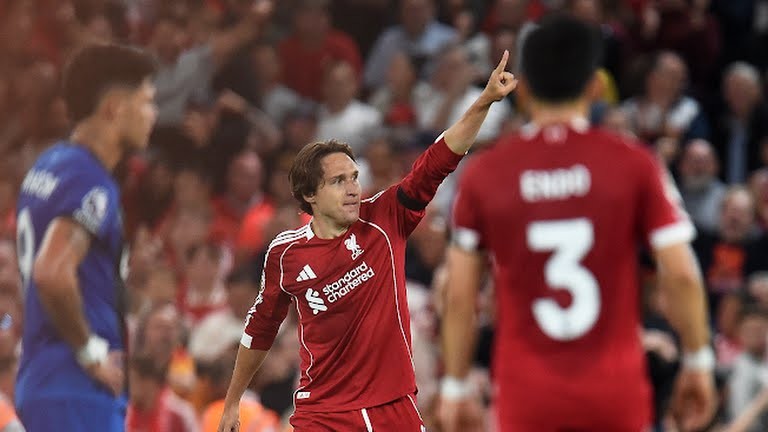 Chiesa đã ghi bàn thắng quan trọng cho Liverpool.