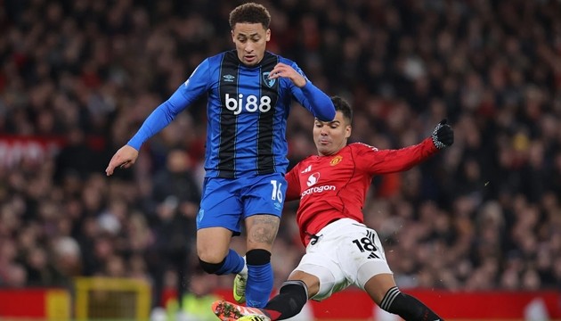 Casemiro bị treo giò ở chuyến làm khách trước Aston Villa.