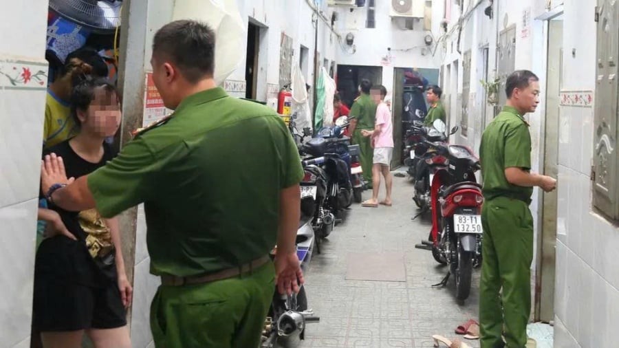 z7332062334535_6cd494c4a7065b8aaddac1ab350098a0