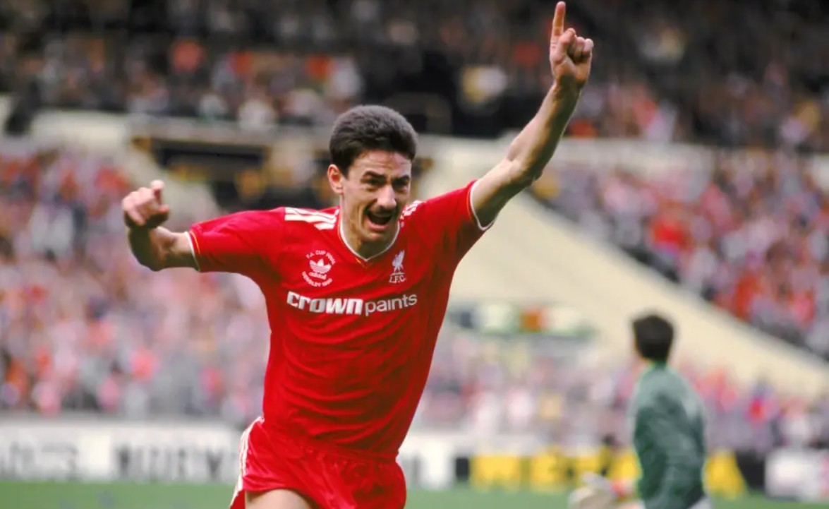 Ian Rush giúp Liverpool xây dựng nên vương triều tại EFL Cup. 