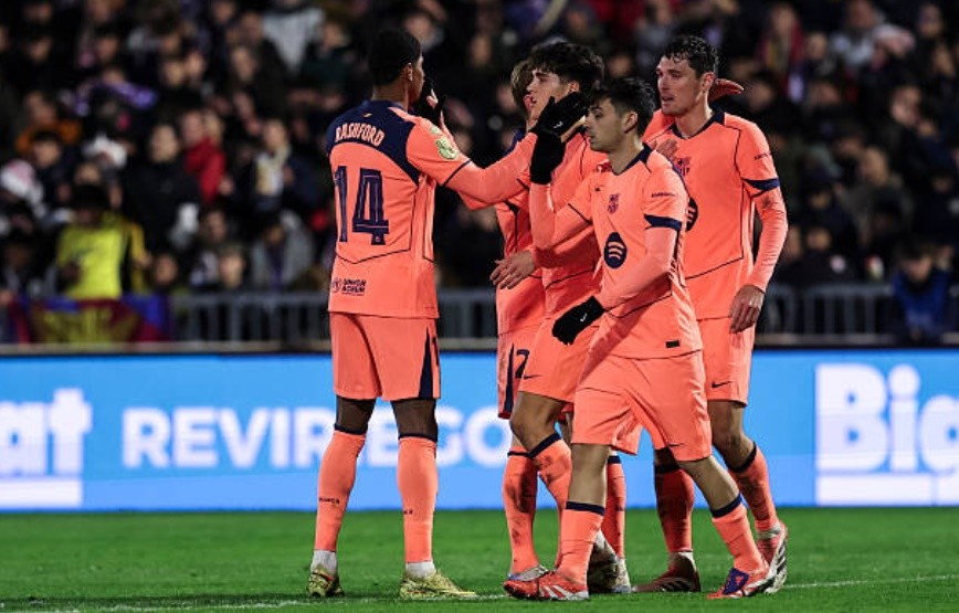 Barca giành chiến thắng không mấy dễ dàng trước đối thủ hạng 3.