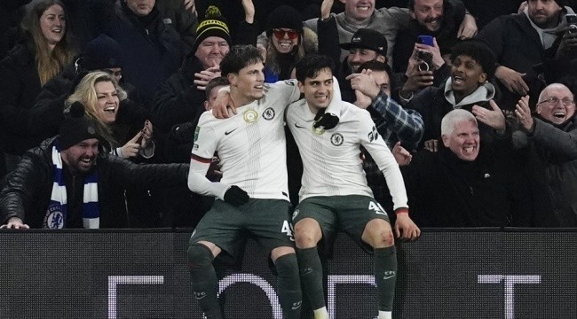 Chelsea đánh bại Cardiff 3-1 tại Carabao Cup.