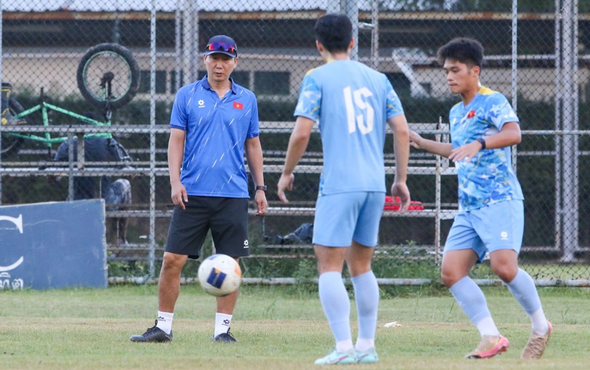 HLV Kim Sang-sik cần giúp U22 Việt Nam duy trì phong độ cao ở trận chung kết. Ảnh: VFF.