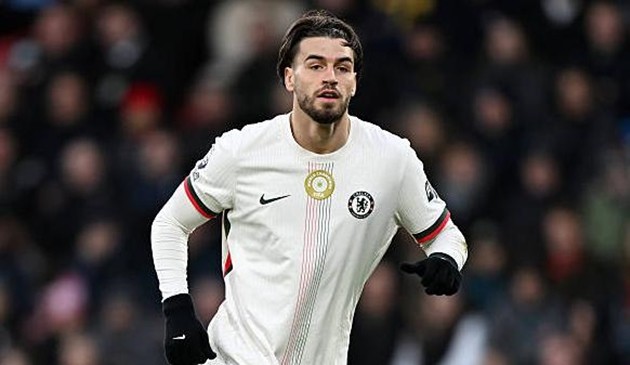 Marc Guiu gây  thất vọng ở trận đấu với Cardiff.