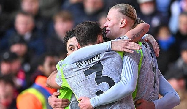 Erling Haaland và các đồng đội sẵn sàng thách thức những danh hiệu.