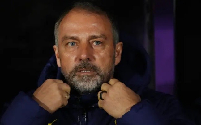 Barca xúc tiến đàm phán gia hạn với Hansi Flick.