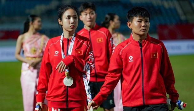 Tuyển nữ Việt Nam thất thần khi mất HCV SEA Games 33.