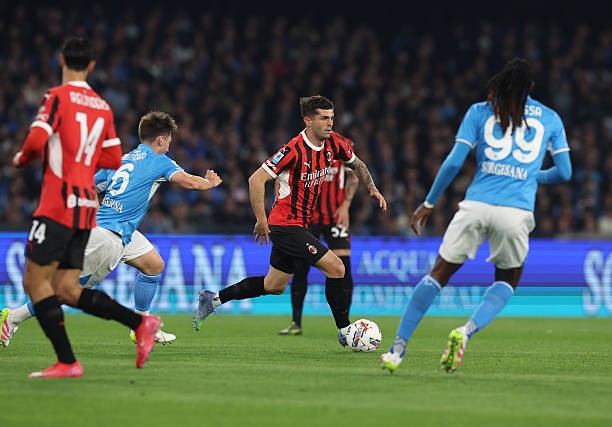 AC Milan chuẩn bị chạm trán Napoli ở Siêu Cúp.