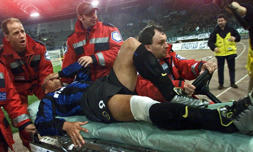 Ronaldo gục ngã ngay ngày trở lại sân cỏ