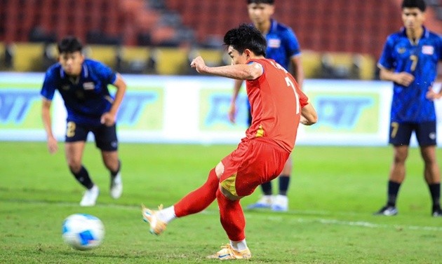 Nguyễn Đình Bắc là ngôi sao sáng nhất của U22 Việt Nam tại SEA Games 33