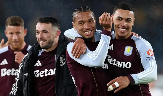 Villa đang thể hiện một màn bức phá ngoạn mục.