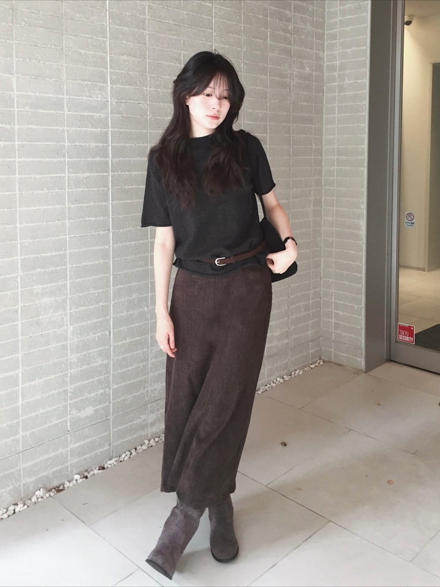 Những ai có vòng ba lớn hoặc phần thân dưới hơi đầy đặn cũng cảm thấy tự tin khi diện kiểu váy này nhờ sự “giấu dáng” nhẹ nhàng nhưng hiệu quả. 