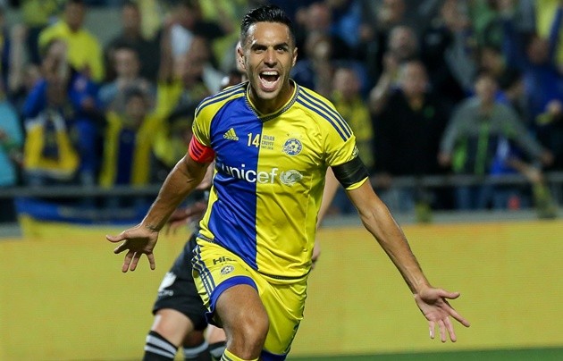 Zahavi là một trong ba cầu thủ ghi nhiều bàn thắng nhất giải đấu tính đến hiện tại.