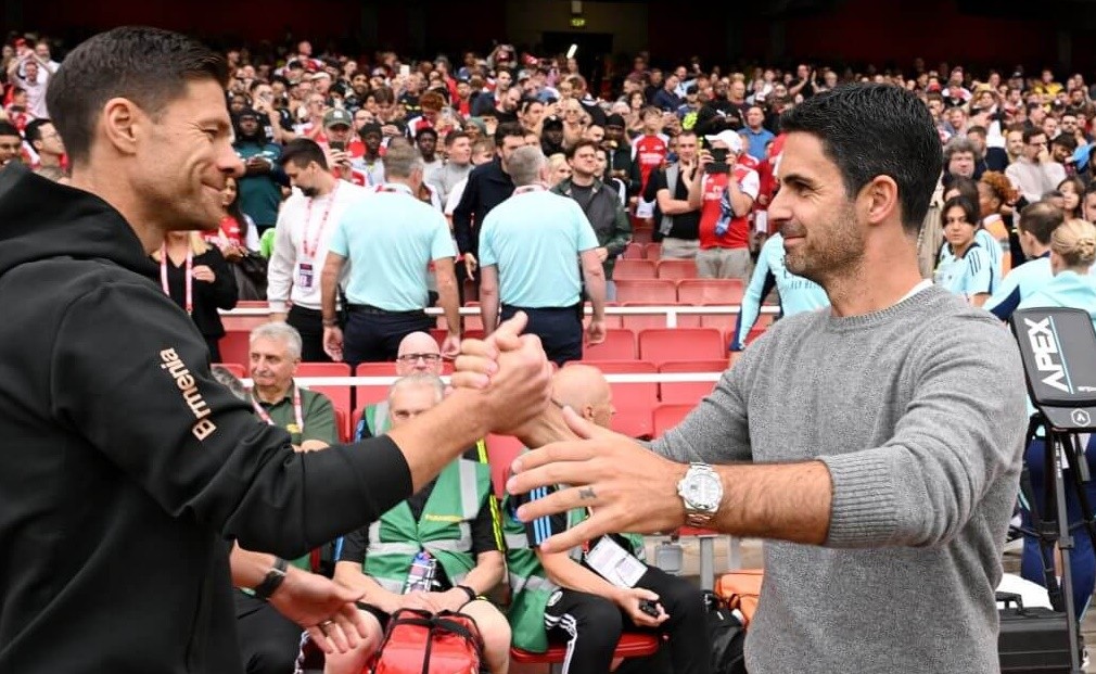 Arteta đang gánh trên vai áp lực giúp Arsenal giành chức vô địch.
