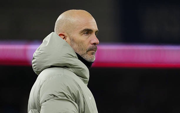 HLV Enzo Maresca đối diện với áp lực tại Chelsea. 