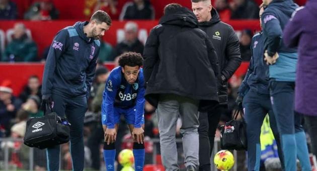 ĐT Mỹ phải lo lắng với chấn thương của Adams.