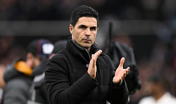 Mikel Arteta và các học trò được đánh giá cao hơn Everton.
