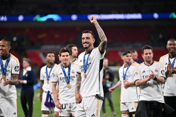 Joselu từng cùng Real Madrid vô địch La Liga lẫn Champions League.