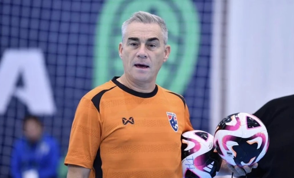 HLV Miguel Rodrigo thông báo giải nghệ.