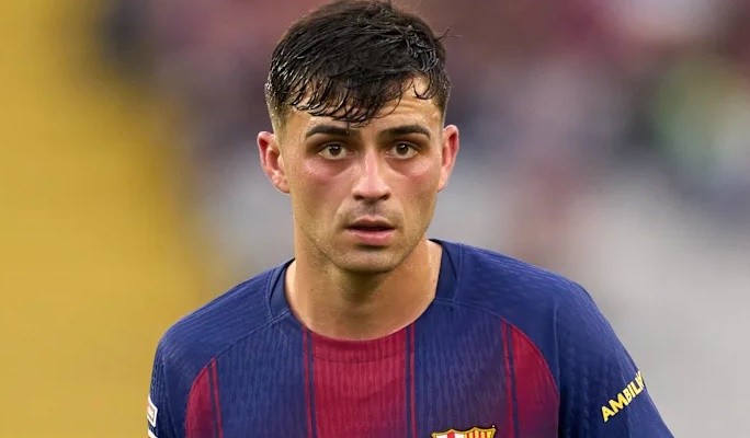 Pedri dính chấn thương.