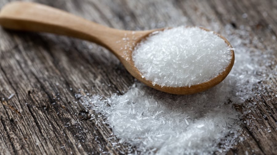 Một số người gặp biểu hiện chóng mặt, đau đầu, buồn nôn... khi ăn mì chính. Trong trường hợp này, tốt nhất nên hạn chế sử dụng mì chính trong các món ăn.