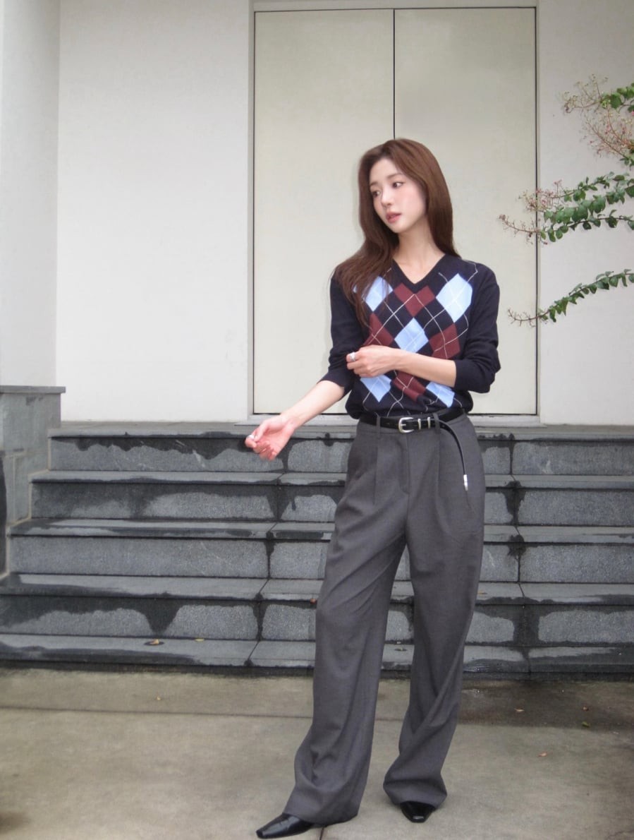 Trong nhóm màu trung tính, xám được yêu thích bởi khả năng dung hòa giữa sự hiện đại và mềm mại. 