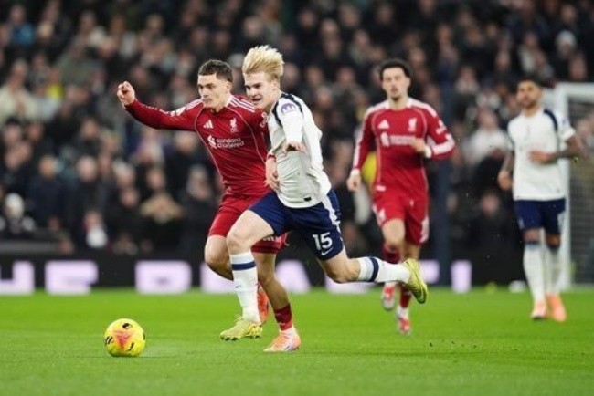 Wirtz thi đấu năng nổ.