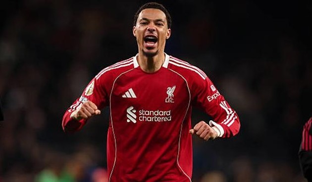 Hugo Ekitike tỏa sáng trong trận đấu với Tottenham Hotspur.