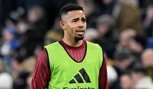 AC Milan tính mượn Gabriel Jesus.